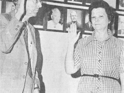 Sheriff Frances Johnson taking oath of office